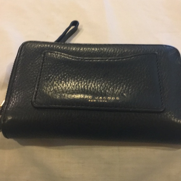 Priced Dropped. Marc Jacobs wristlet - Picture 1 of 5